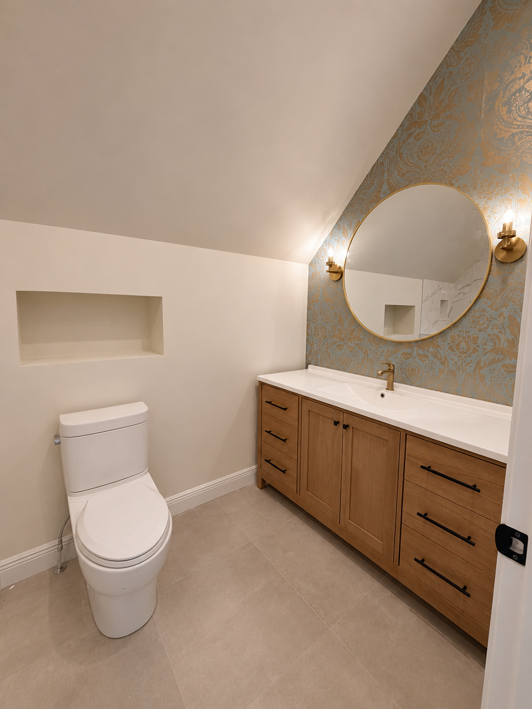 Third Floor Private Bath